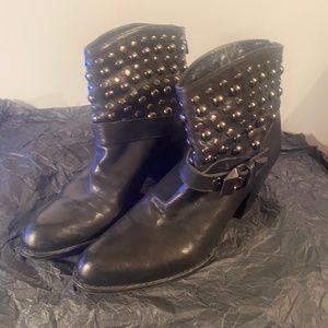 Stuart weitzman boots